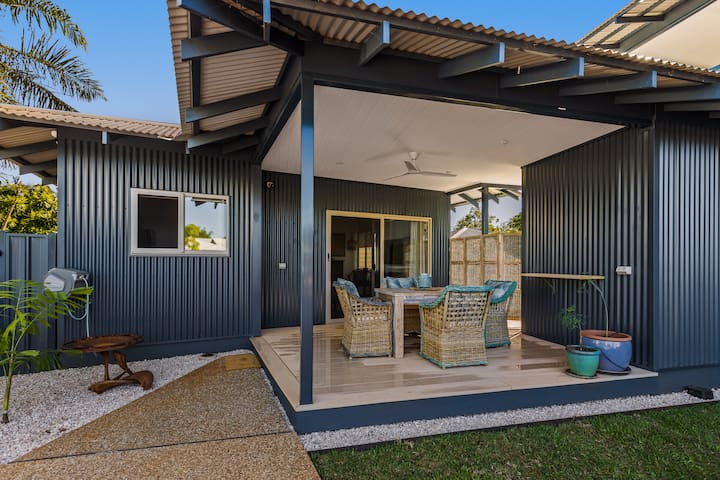 The Blue House Guest House, Cable Beach
