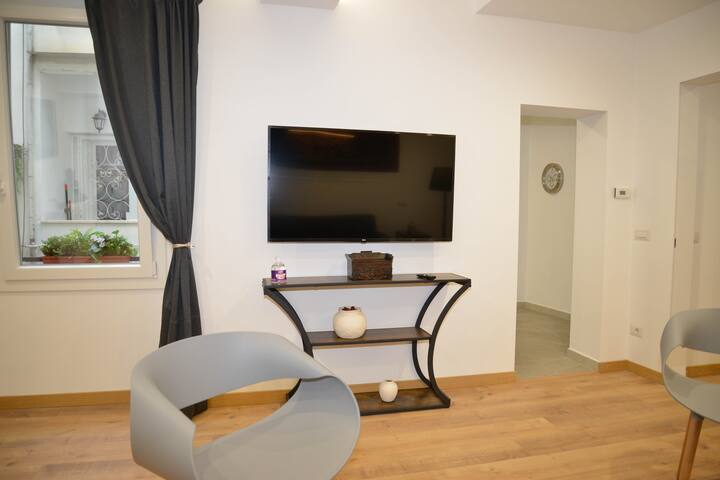 Claudia’s Apartment Colosseo gallery image 4