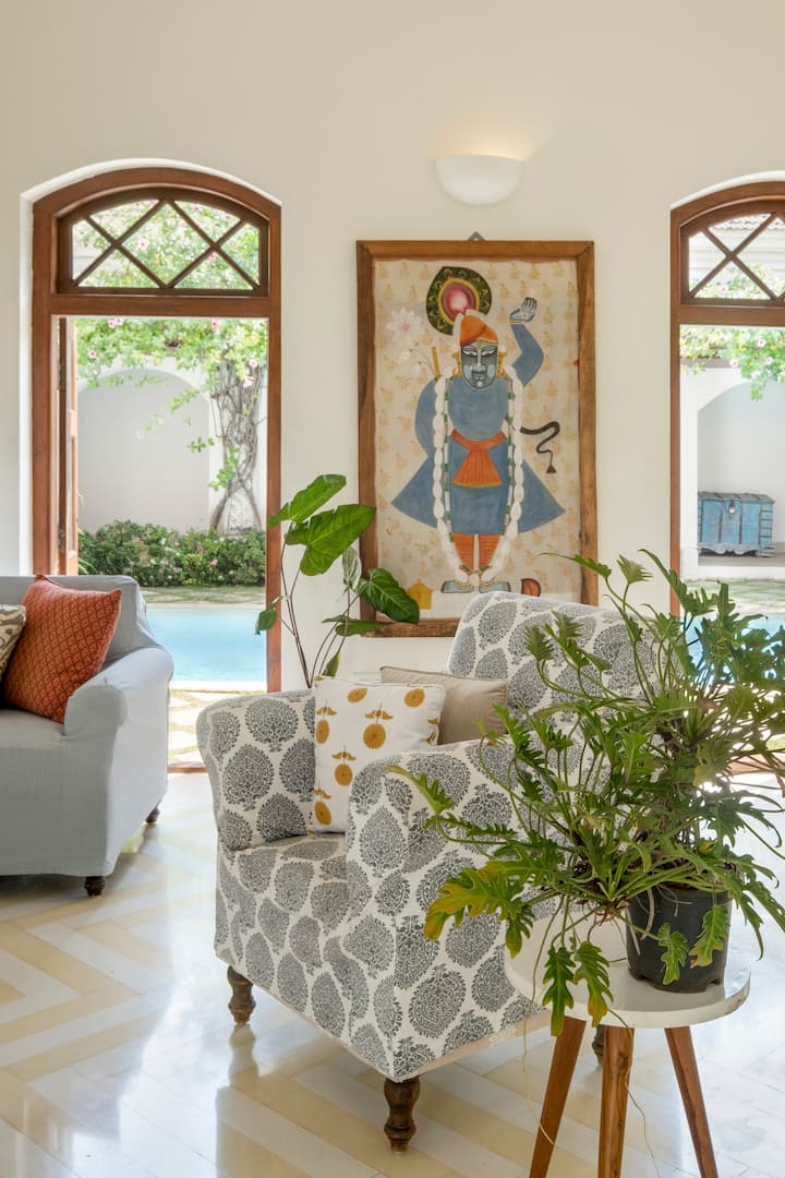 Living room image 2