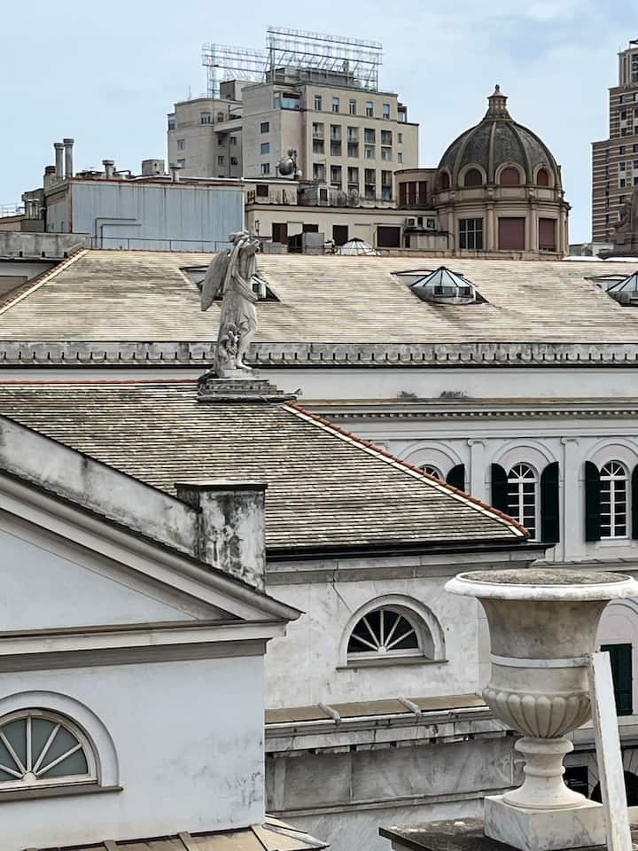Charming De Ferrari - Genua