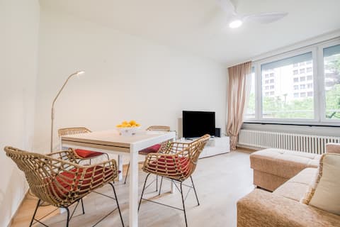 Top Airbnb: RELAX Camelia Apartment in Locarno