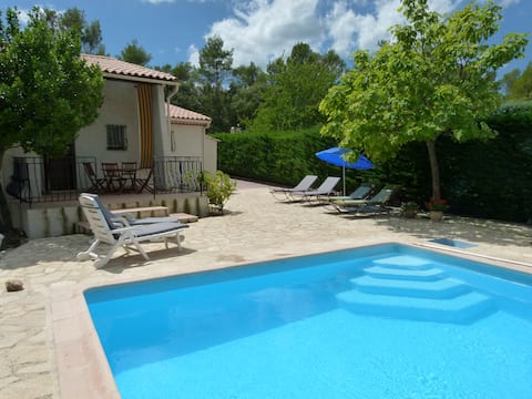 House in Provence with pool