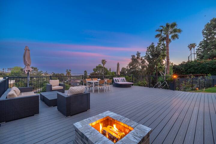 Remodeled Estate, City/Bay View, Fireworks,Jacuzzi gallery image 5