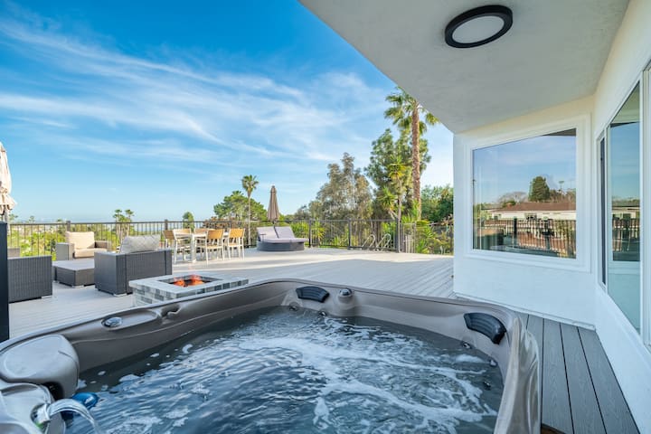 Remodeled Estate, City/Bay View, Fireworks,Jacuzzi gallery image 3
