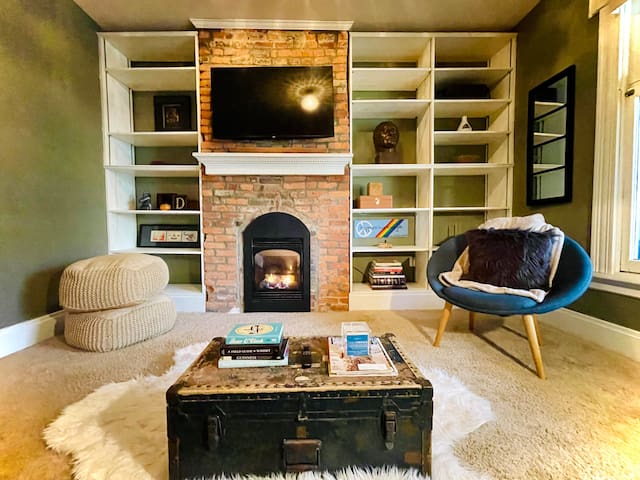 Highland House: Three Private Rooms w/ Onsite Host