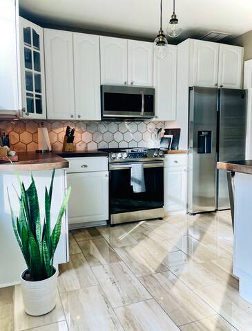 Highland House: Three Private Rooms w/ Onsite Host gallery image 2