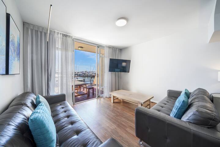 Oceanfront 23- in an outstandingly beautiful area gallery image 3