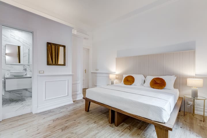 Monti Suites Cavour Intero Apt gallery image 4