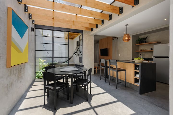 Contemporary 2BR apt @Parque Mexico | ChiCo