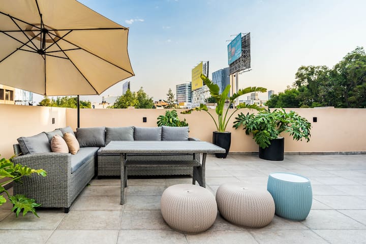 Relax in Style · Cozy & Charming Apartment