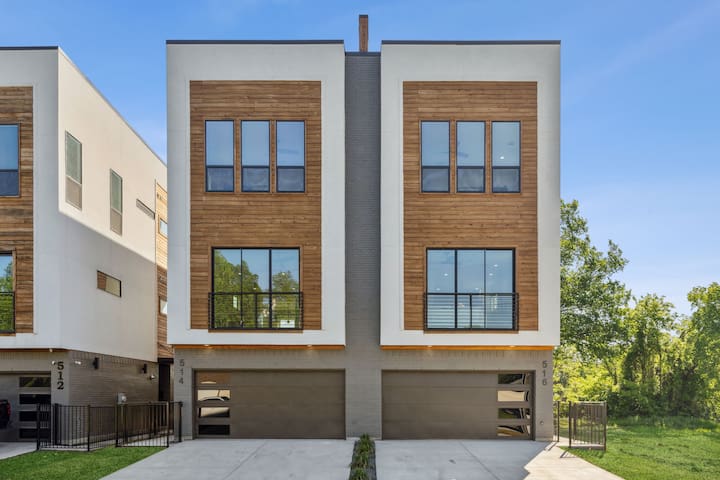 Modern Townhome in Dallas