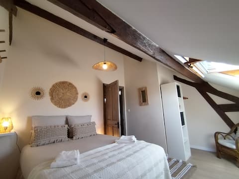 Domaine des Cerisiers* Bike path 50 m*Parking