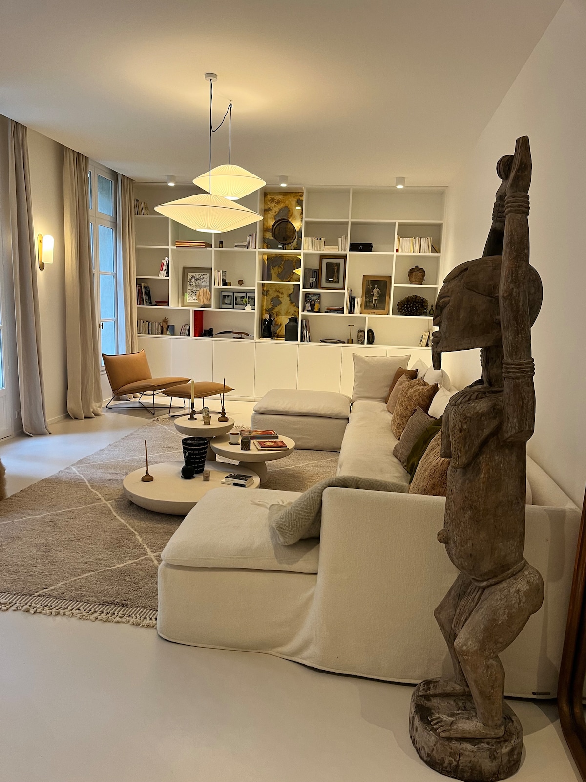 Top performing Airbnb: Stunning Luxury Marais house with garden in Paris 4e Arrondissement