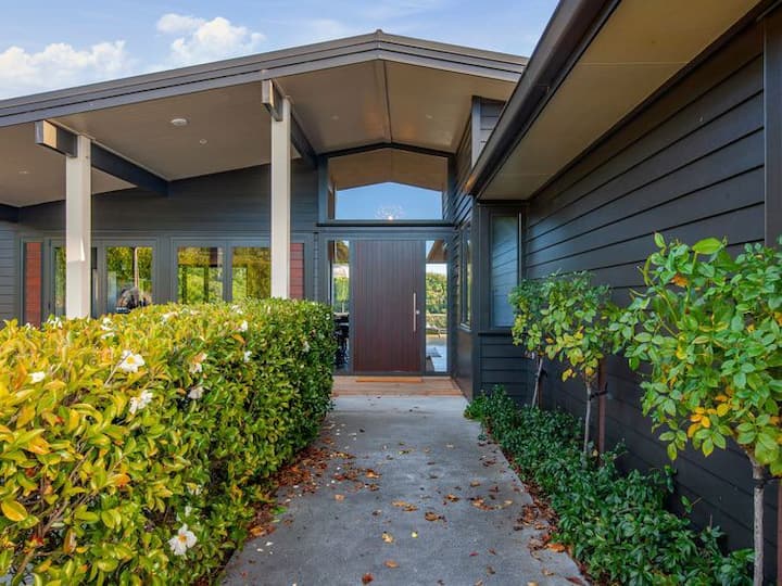 The Vision of Kinloch Houses for Rent in Kinloch, Waikato, New