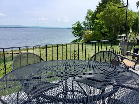 Pop’s Lake House