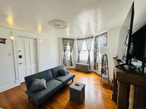 Renovated One Bedroom Apartment in Watervliet
