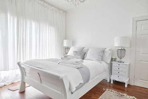 Successful Airbnb property: Super Stylish Flat Very Close to Freeman Hospital! in North Gosforth