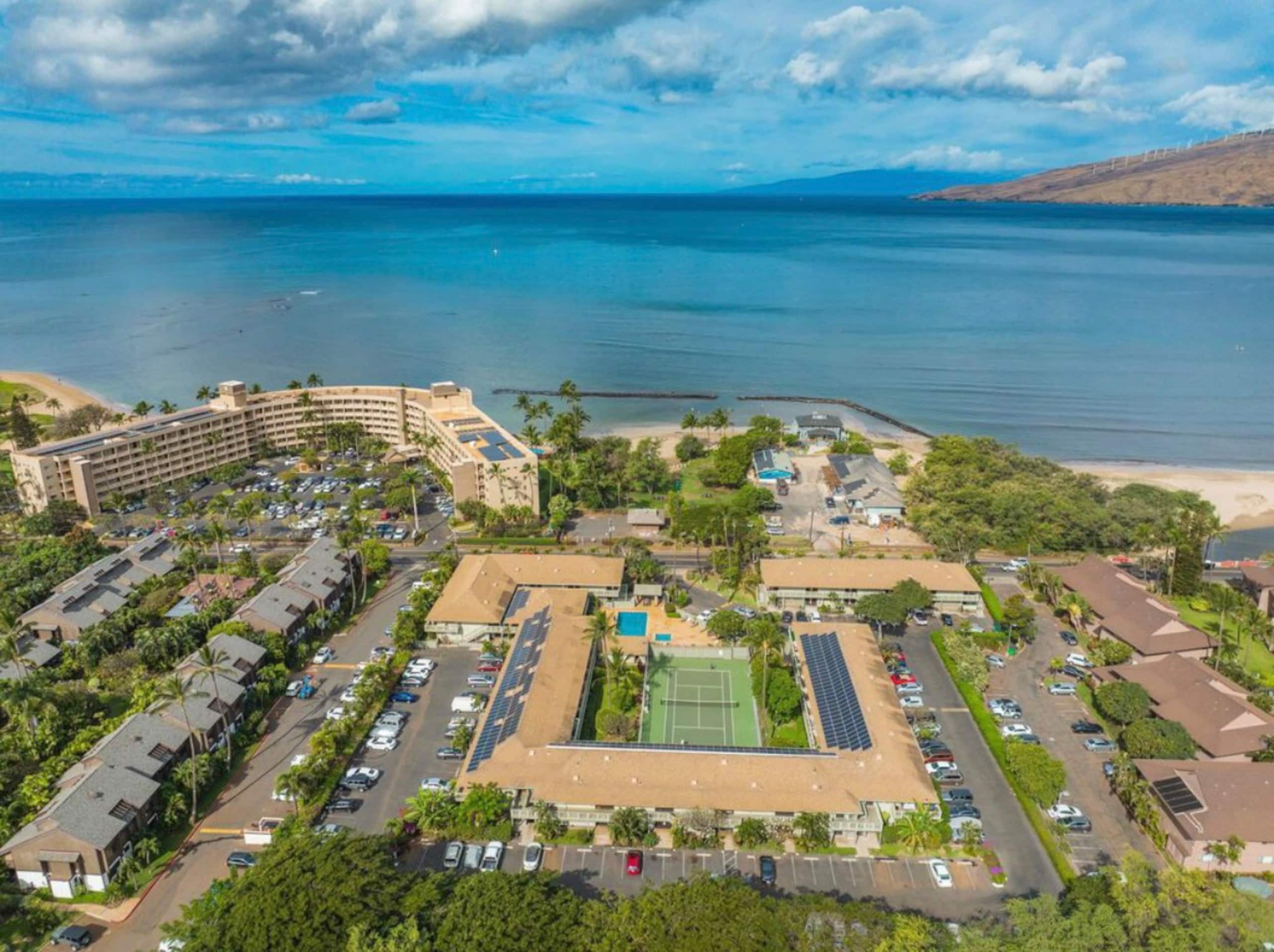 Couples Getaway | Beach, Pool, Hot Tub, Tennis! - Image 20