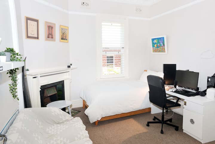 Second king single and single trundle room.