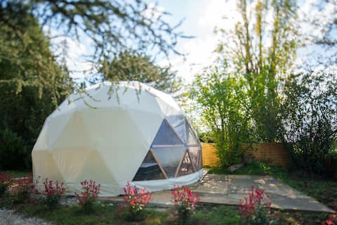 Dome (tent) Loire view near Chambord
