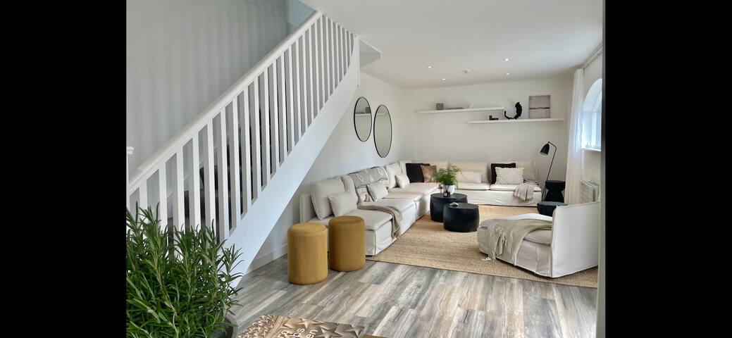 Stunning Mews House On A Historic Estate Killiney