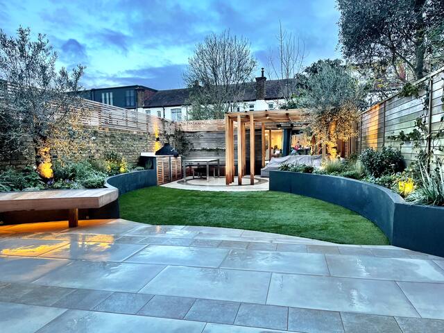 Elegant Family Home gallery image 2