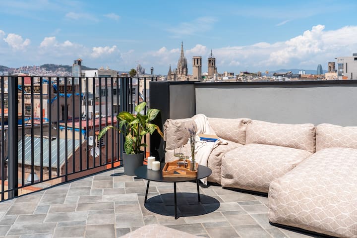 master La Rambla | 2 BR Penthouse w/ Large Terrace