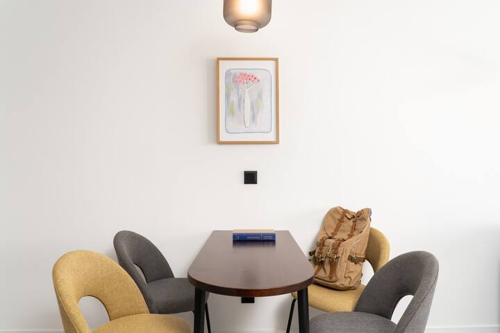 master La Rambla | 2 BR Penthouse w/ Large Terrace gallery image 4