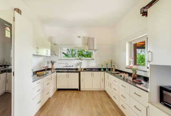 Kitchenette image 1