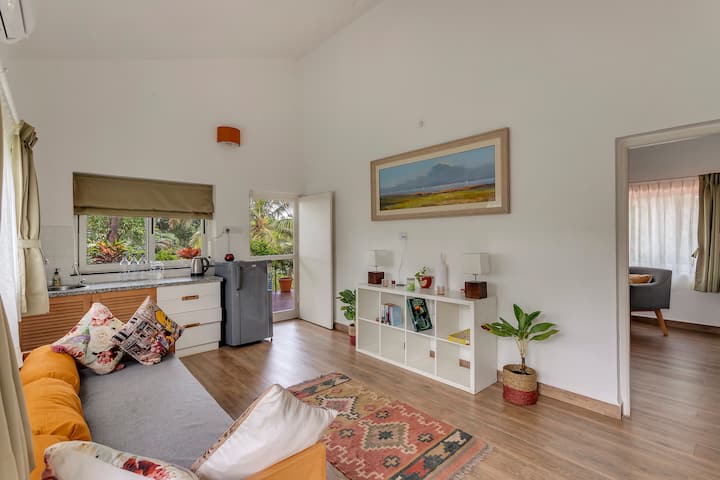 Living room image 1