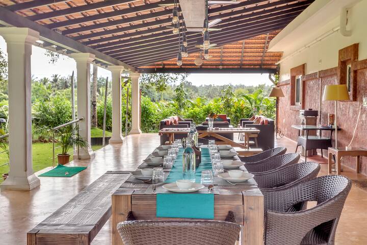 Dining area image 1