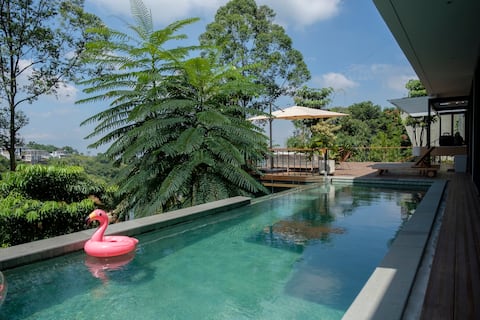 Omasae Villa, Dago (Heated Private Pool, 5 BR)