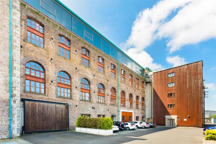 Luxury Loft in Dublin’s Old Distillery