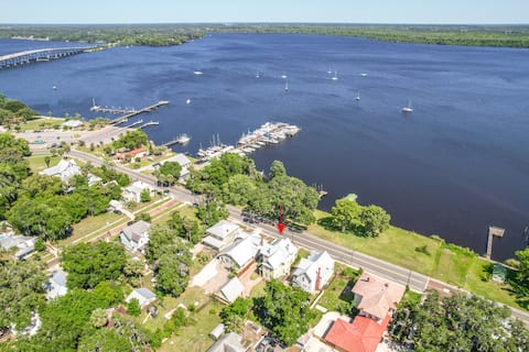 Private dock, Fishing, Chef's Kitchen