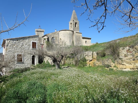 Quiet house with garden.