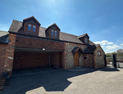 Beautiful 2 bed barn conversion