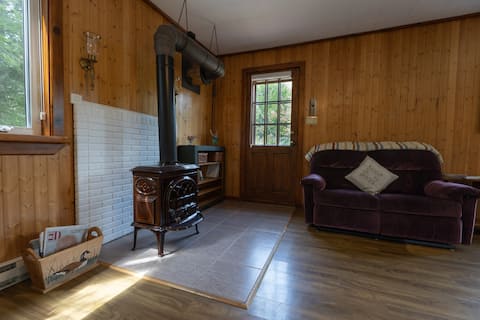 Popular Airbnb listing: Riverfront Cottage in Saint Adolphe D'howard