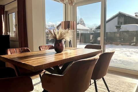 Luxurious Apartment "Mountain View & Garden"