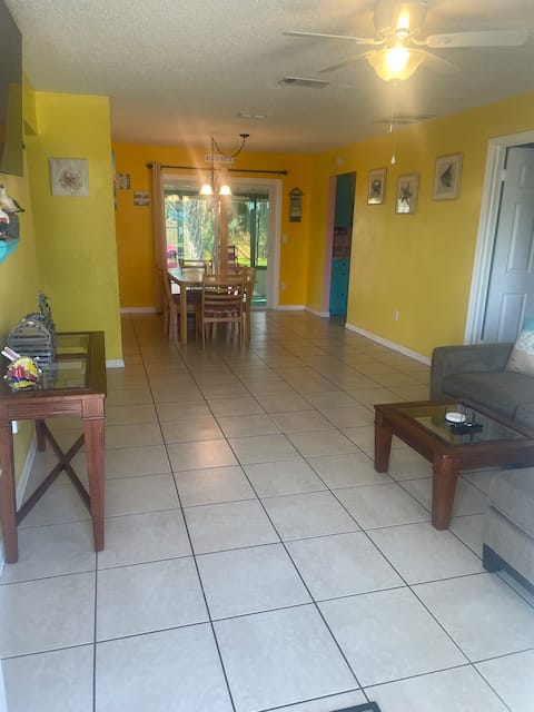 Top Airbnb: Daytona Beach House - Sleeps 8 in Holly Hill
