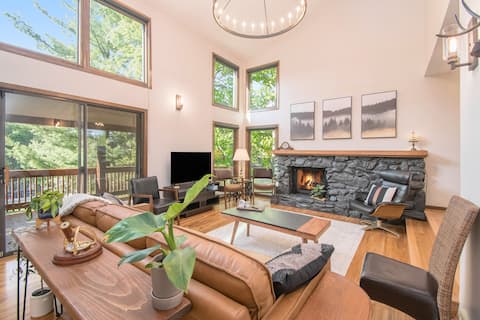 Premium comfort, newly updated, close to downtown