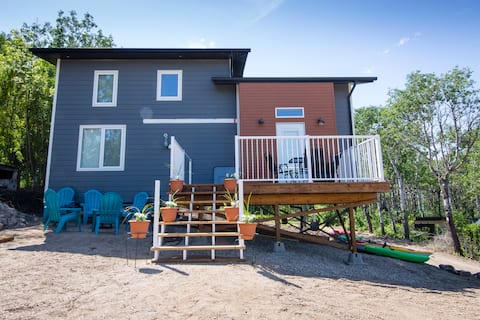 New Luxury Loft Cottage in Manitou Beach