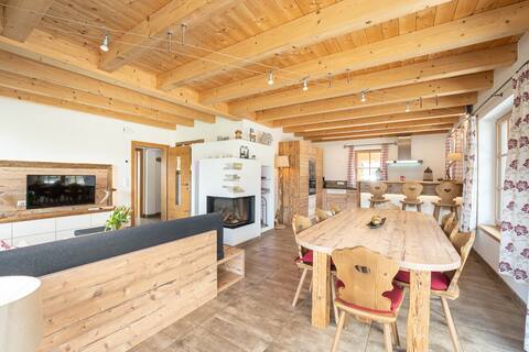 Chalet Fischerkogel on the ski slope