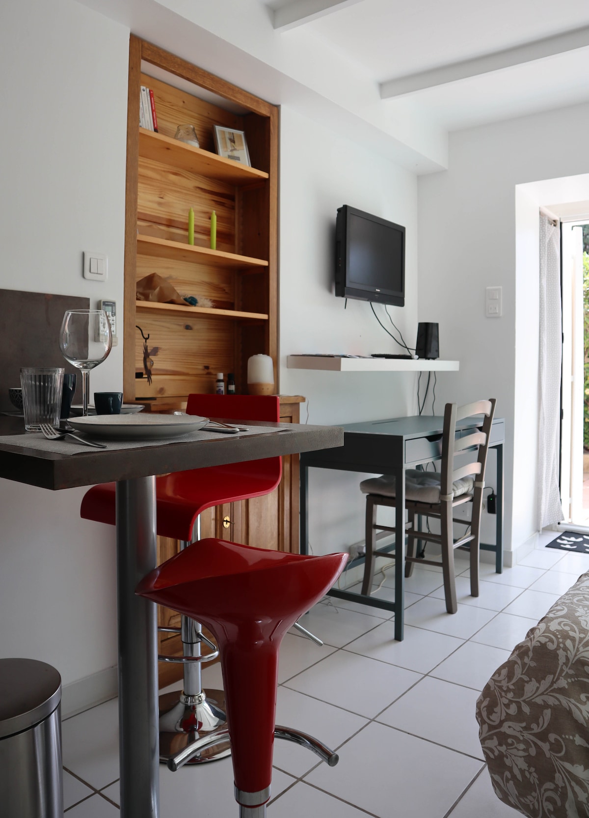 Proprietà Airbnb di successo: Studio 10 min from Avignon - Pool access a Villeneuve Lès Avignon