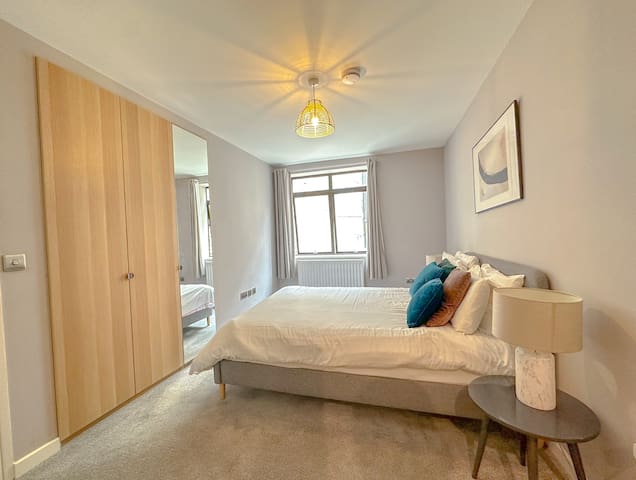 Spacious 3Bed Baker St/2bath gallery image 4