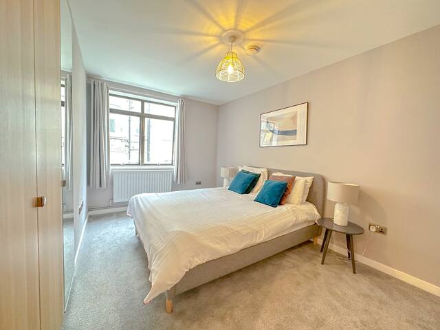 Spacious 3Bed Baker St/2bath gallery image 2