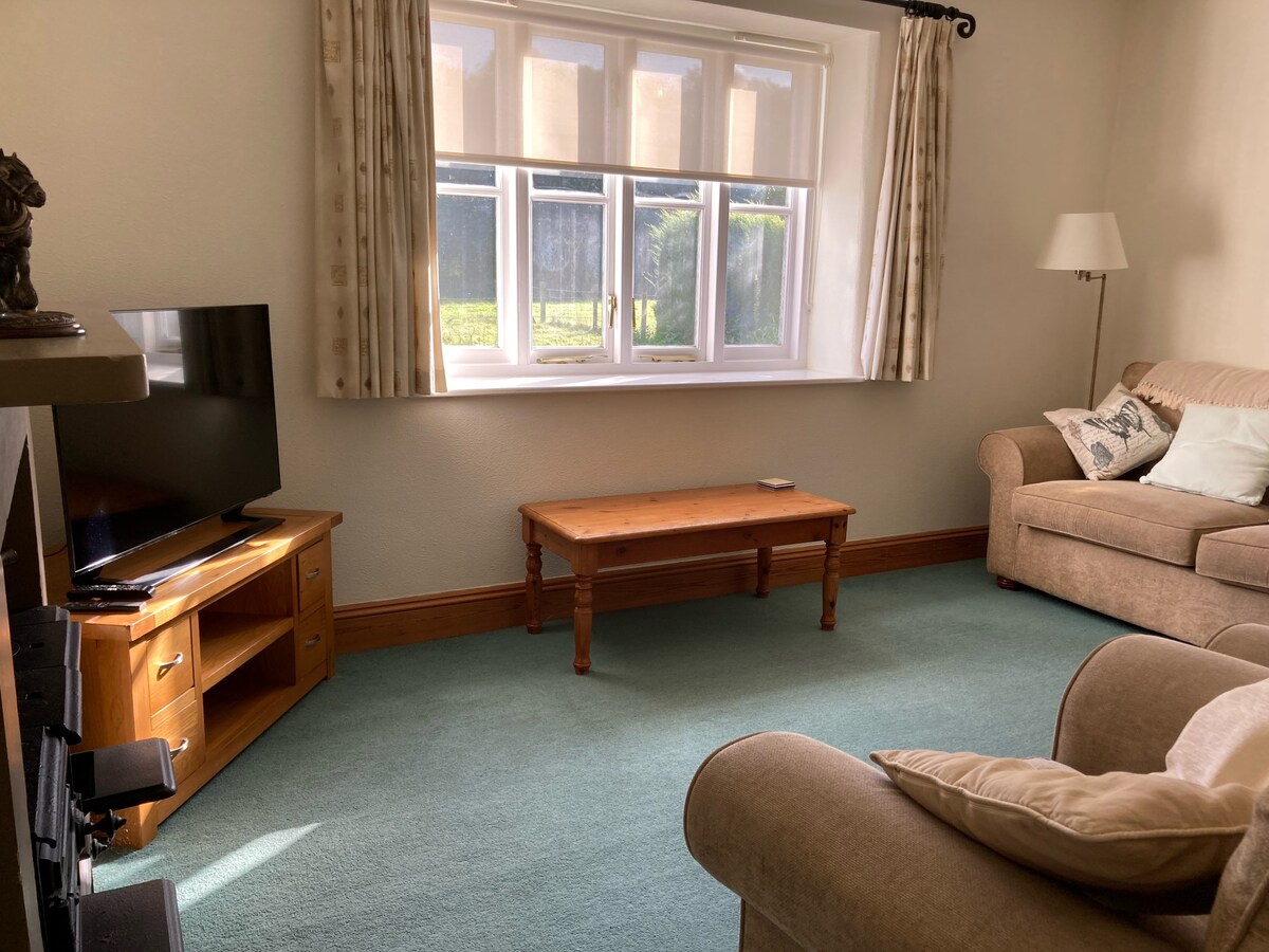 Popular Airbnb listing: Hyde Farm Cottage in Milton Keynes
