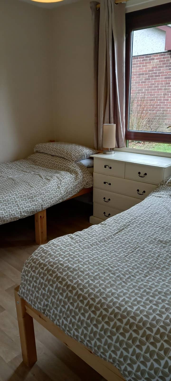 Twin bedroom