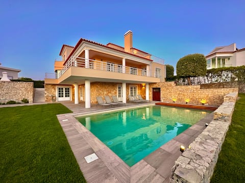 Unbelievable villa with views