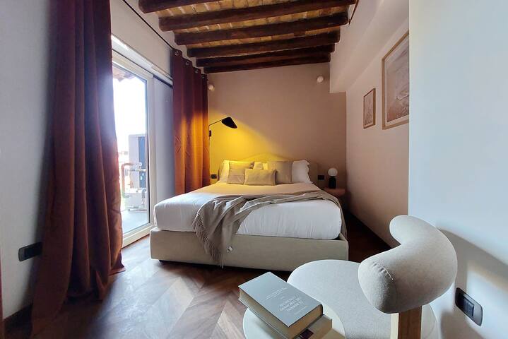 YCH Elegant flat with terrace to Trastevere gallery image 3