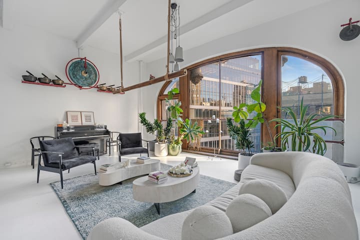 Massive Designer Apartment in Union Square